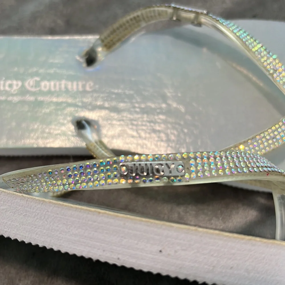 Juicy couture flip flops - Picture 3 of 3